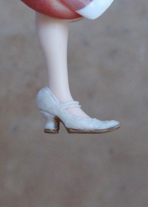 Miniature Doll - Shoe Tutorial - Gina Bellous 37